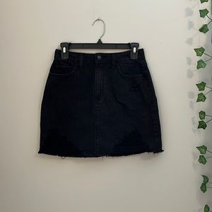 Black Ultra High-Rise Ripped Denim Mini Skirt NEW (1)/ Hollister